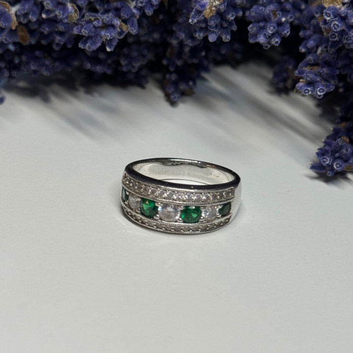 925 Sterling Silver CZ Ring Size 8