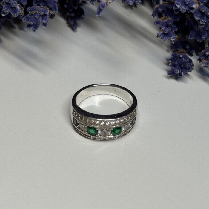 925 Sterling Silver CZ Ring Size 8