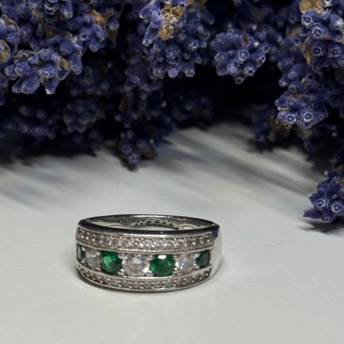 925 Sterling Silver CZ Ring Size 8
