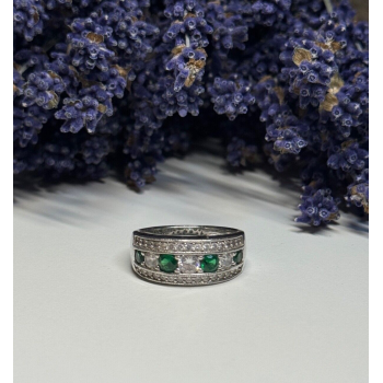 925 Sterling Silver CZ Ring Size 8