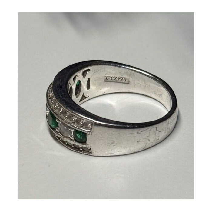 925 Sterling Silver CZ Ring Size 8
