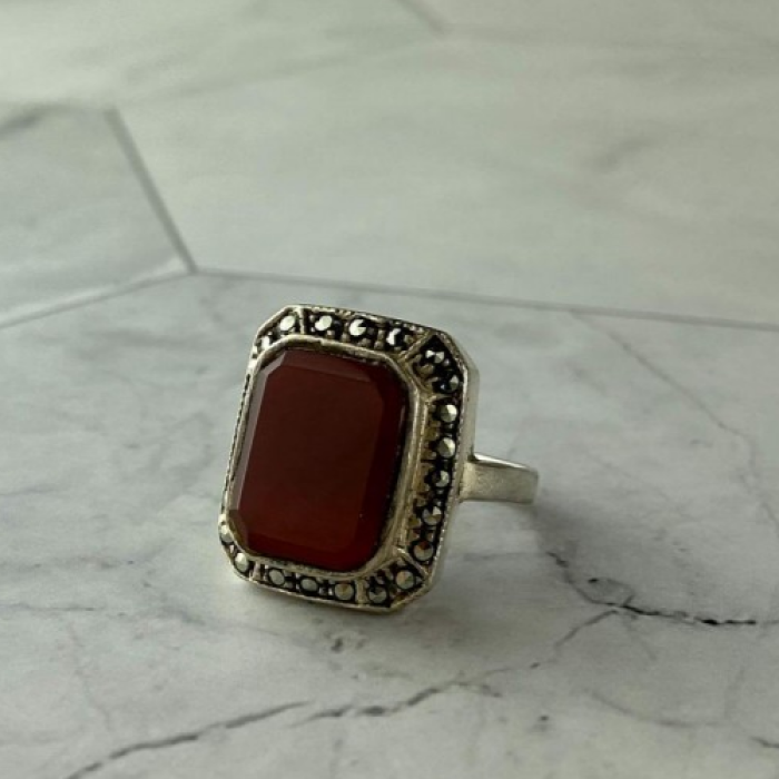 Vintage 925 Sterling Silver Agate & Marcasites Ring Size 7