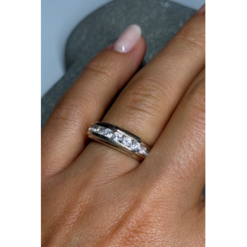 925 Sterling Silver CZ Ring Size 6