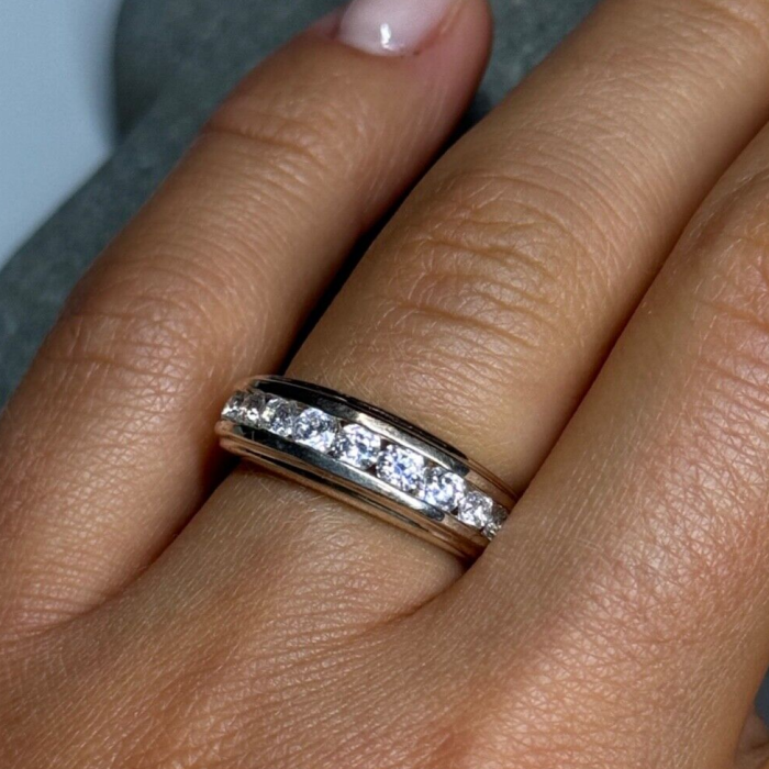 925 Sterling Silver CZ Ring Size 6