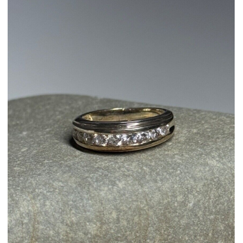 925 Sterling Silver CZ Ring Size 6