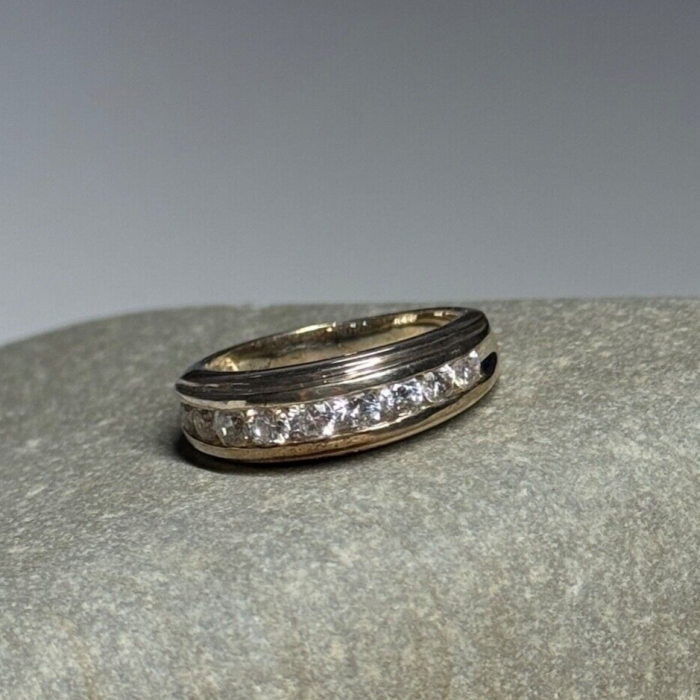 925 Sterling Silver CZ Ring Size 6