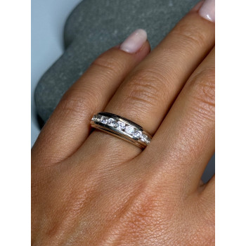 925 Sterling Silver CZ Ring Size 6