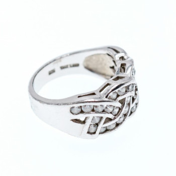 925 Sterling Silver CZ Ring Size 7