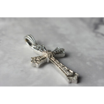 925 STERLING SILVER DIAMONDS CROSS PENDANT