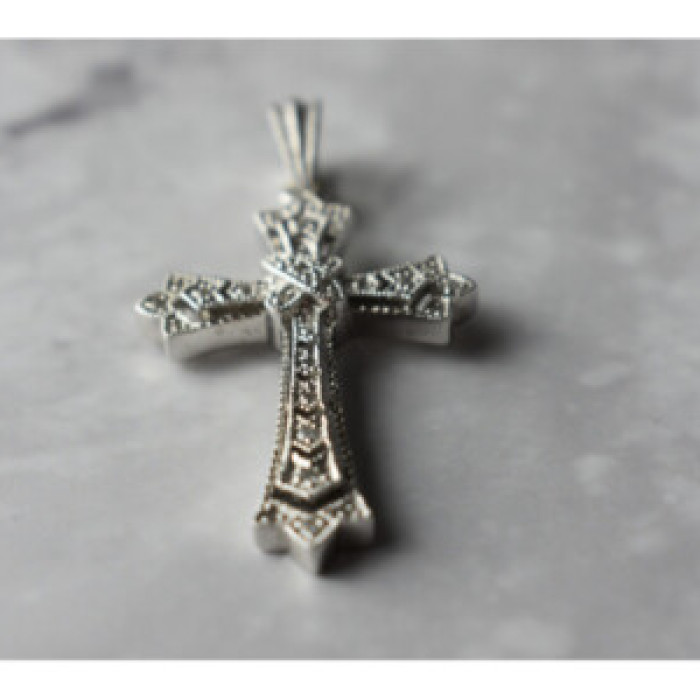 925 Sterling Silver Diamonds Cross Pendant
