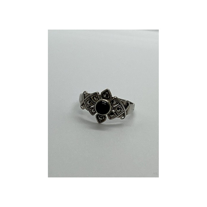 925 Sterling Silver Onyx & Marcasite Ring Size 7