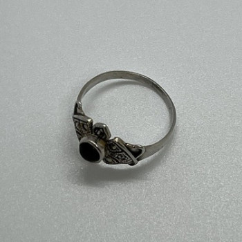 925 Sterling Silver Onyx & Marcasite Ring Size 7