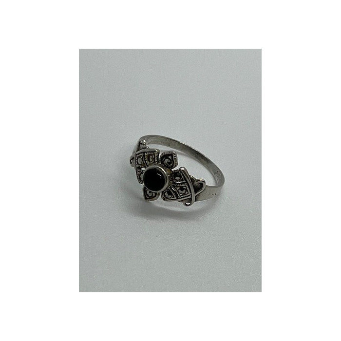 925 Sterling Silver Onyx & Marcasite Ring Size 7