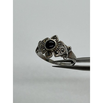 925 Sterling Silver Onyx & Marcasite Ring Size 7