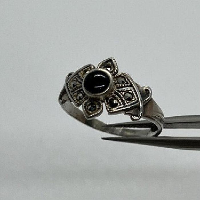 925 Sterling Silver Onyx & Marcasite Ring Size 7