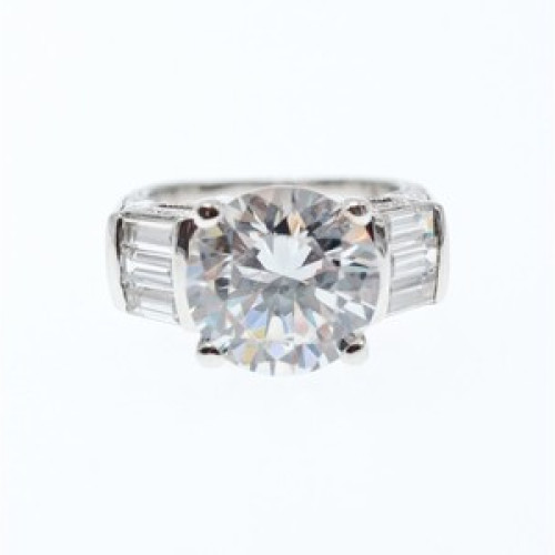925 Sterling Silver CZ Ring Size 5.5