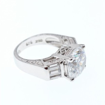 925 Sterling Silver CZ Ring Size 5.5