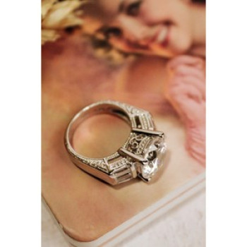 925 Sterling Silver CZ Ring Size 5.5