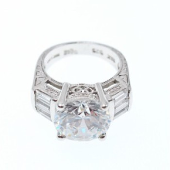 925 Sterling Silver CZ Ring Size 5.5