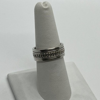 925 Sterling Silver & Spinner Geo Art Ring Size 7