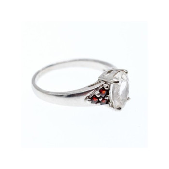 925 Sterling Silver Goshenite & Garnet Ring Size 8
