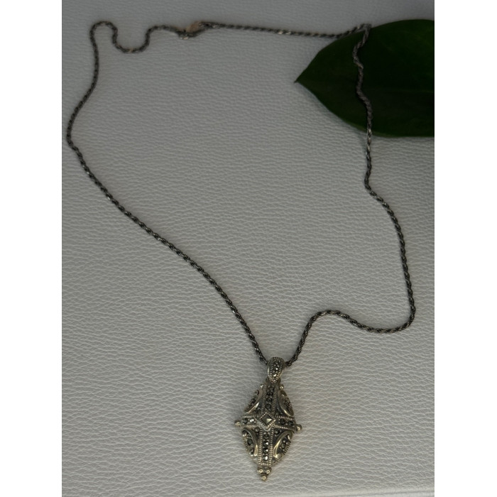 Elegant Vintage 925 Sterling Silver Marcasite Necklace Length 17.5 inch