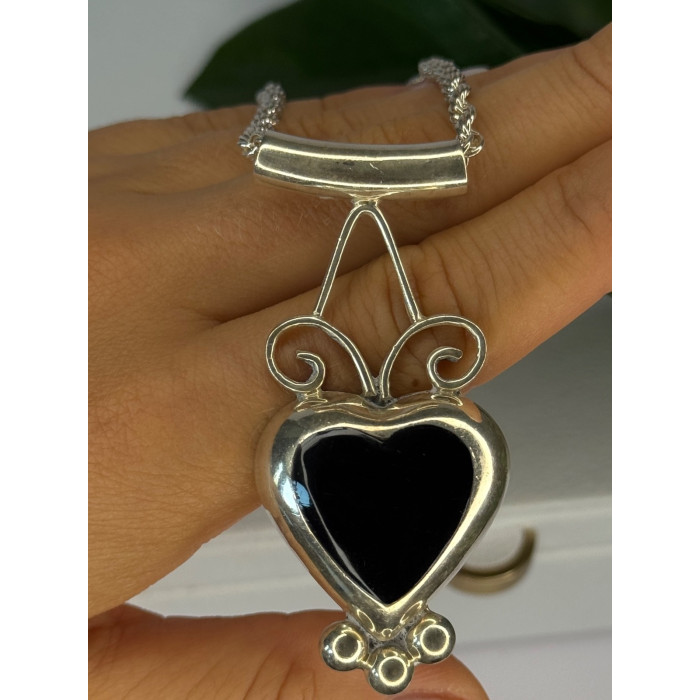 925 Sterling Silver Onyx Heart Necklace Length 24 inch