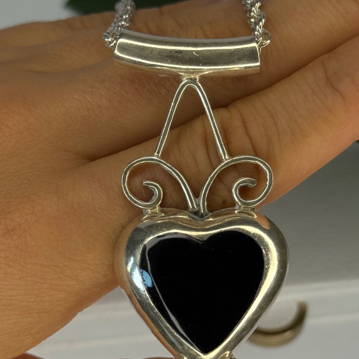 925 Sterling Silver Onyx Heart Necklace Length 24 Inch