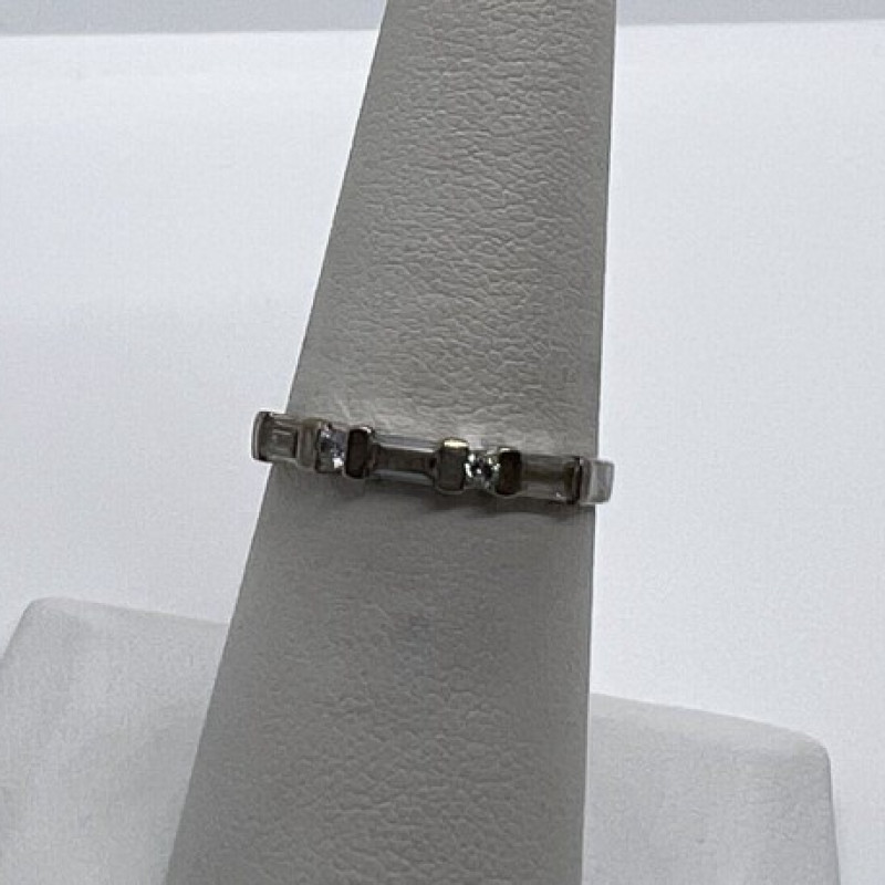 925 Sterling Silver & CZ Ring Size 6.5