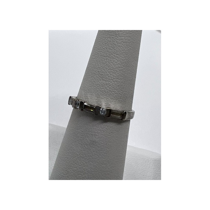 925 Sterling Silver & CZ Ring Size 6.5