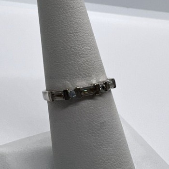 925 Sterling Silver & CZ Ring Size 6.5