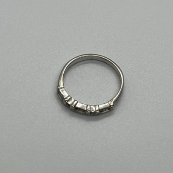 925 Sterling Silver & CZ Ring Size 6.5