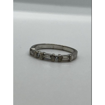 925 Sterling Silver & CZ Ring Size 6.5