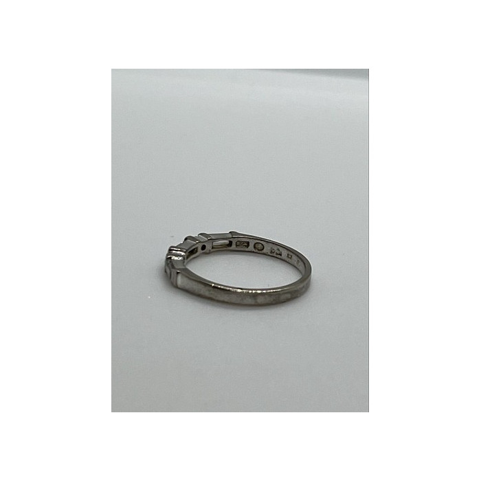 925 Sterling Silver & CZ Ring Size 6.5