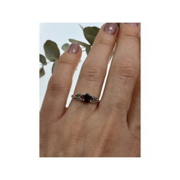 925 Sterling Silver Garnet & Marcasites Ring Size 7