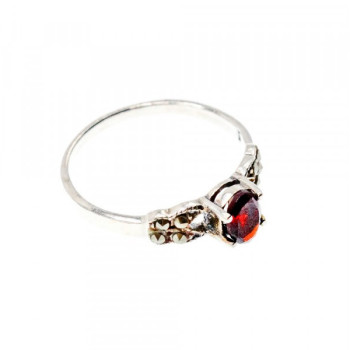 925 Sterling Silver Garnet & Marcasites Ring Size 7