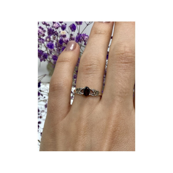 925 Sterling Silver Garnet & Marcasites Ring Size 7