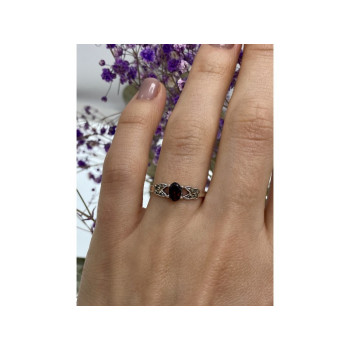 925 Sterling Silver Garnet & Marcasites Ring Size 7