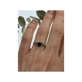 925 Sterling Silver Garnet & Marcasites Ring Size 7