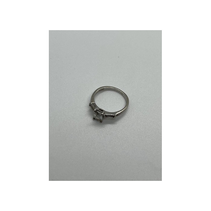 925 Sterling Silver & CZ Ring Size 6.5