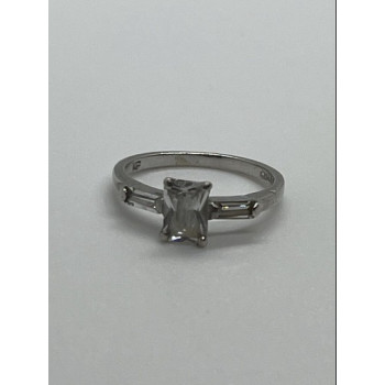 925 Sterling Silver & CZ Ring Size 6.5