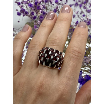925 Sterling Silver Garnet Ring Size 8