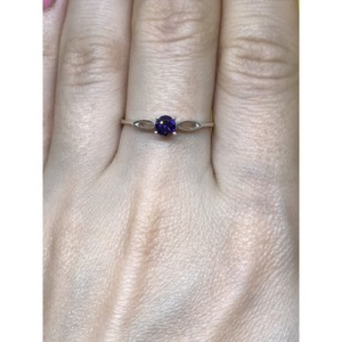 925 Sterling Silver Purple CZ Ring Size 8.5