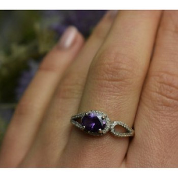 925 Sterling Silver Amethyst & CZ Ring Size 8