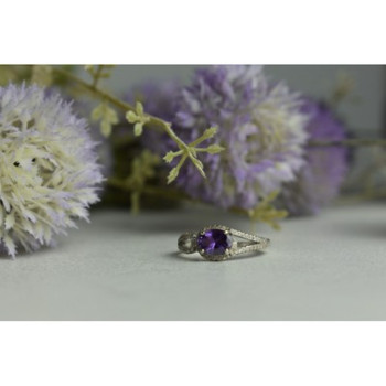 925 Sterling Silver Amethyst & CZ Ring Size 8