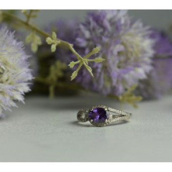 925 Sterling Silver Amethyst & CZ Ring Size 8
