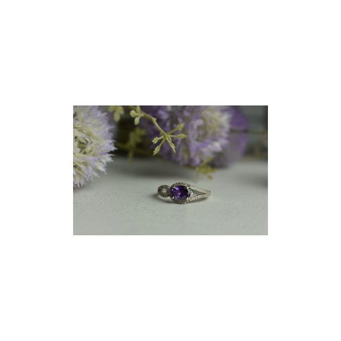 925 Sterling Silver Amethyst & CZ Ring Size 8