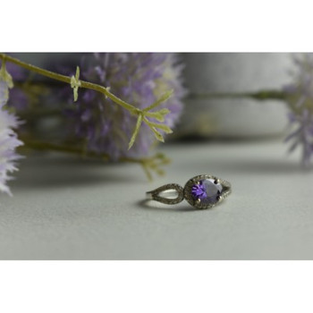 925 Sterling Silver Amethyst & CZ Ring Size 8