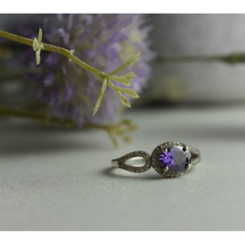 925 Sterling Silver Amethyst & CZ Ring Size 8