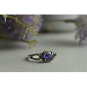 925 Sterling Silver Amethyst & CZ Ring Size 8